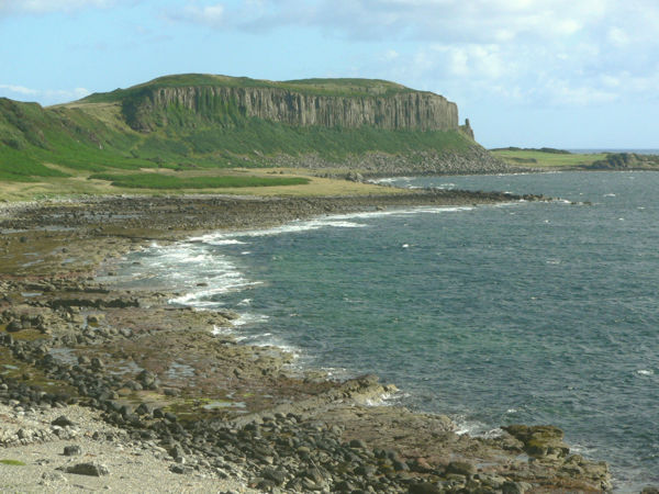 Felsmauer bei Kings Cave