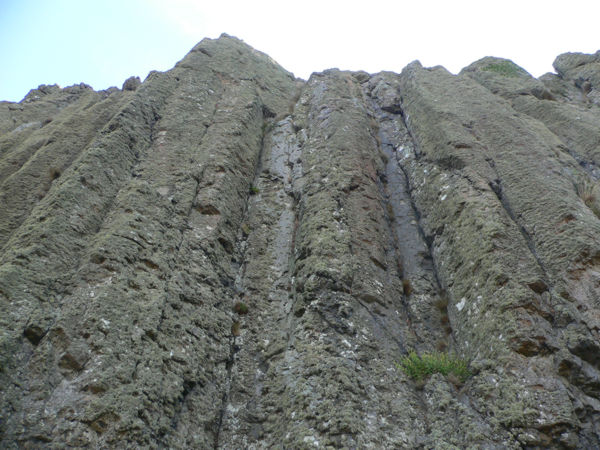 Felsmauer bei Kings Cave